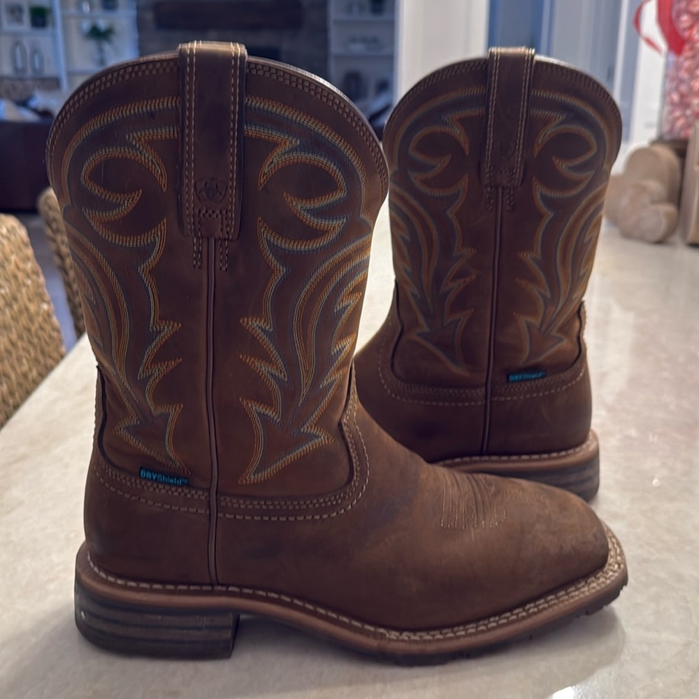 Ariat cowboy boots